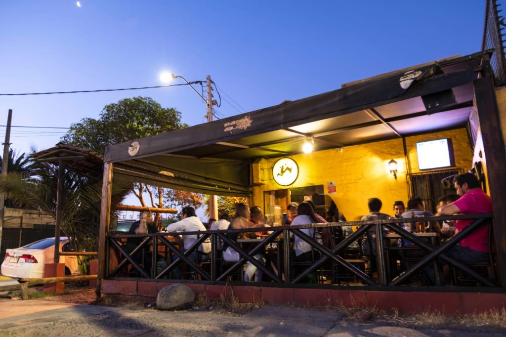 Rústico BrewPub, http://www.rusticobrewpub.cl/newweb